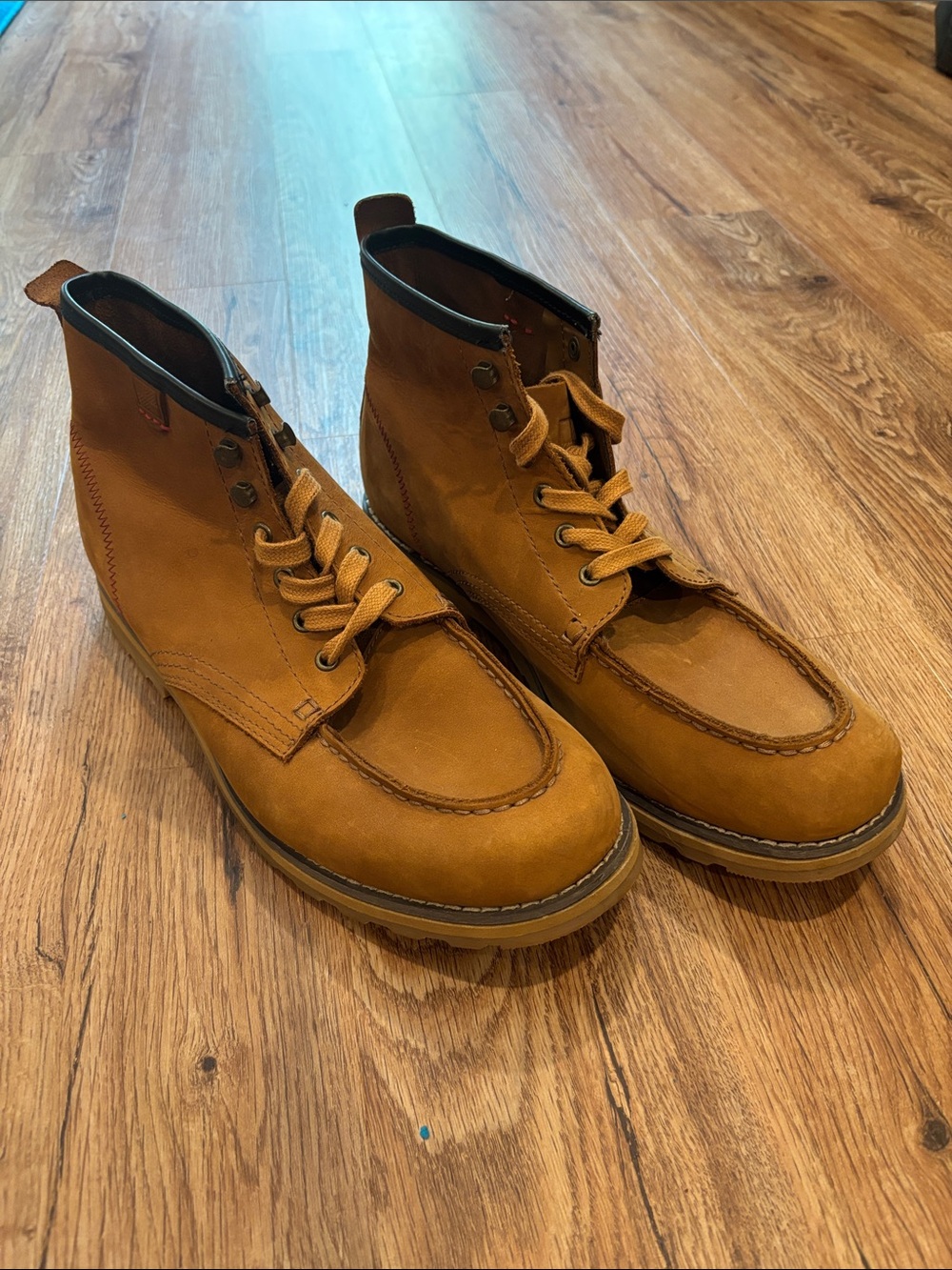 Woolrich Men's Tan Leather Chukka Moc Toe Boots